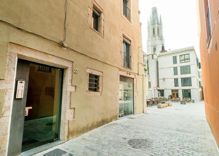 Elena Apartments - Girona